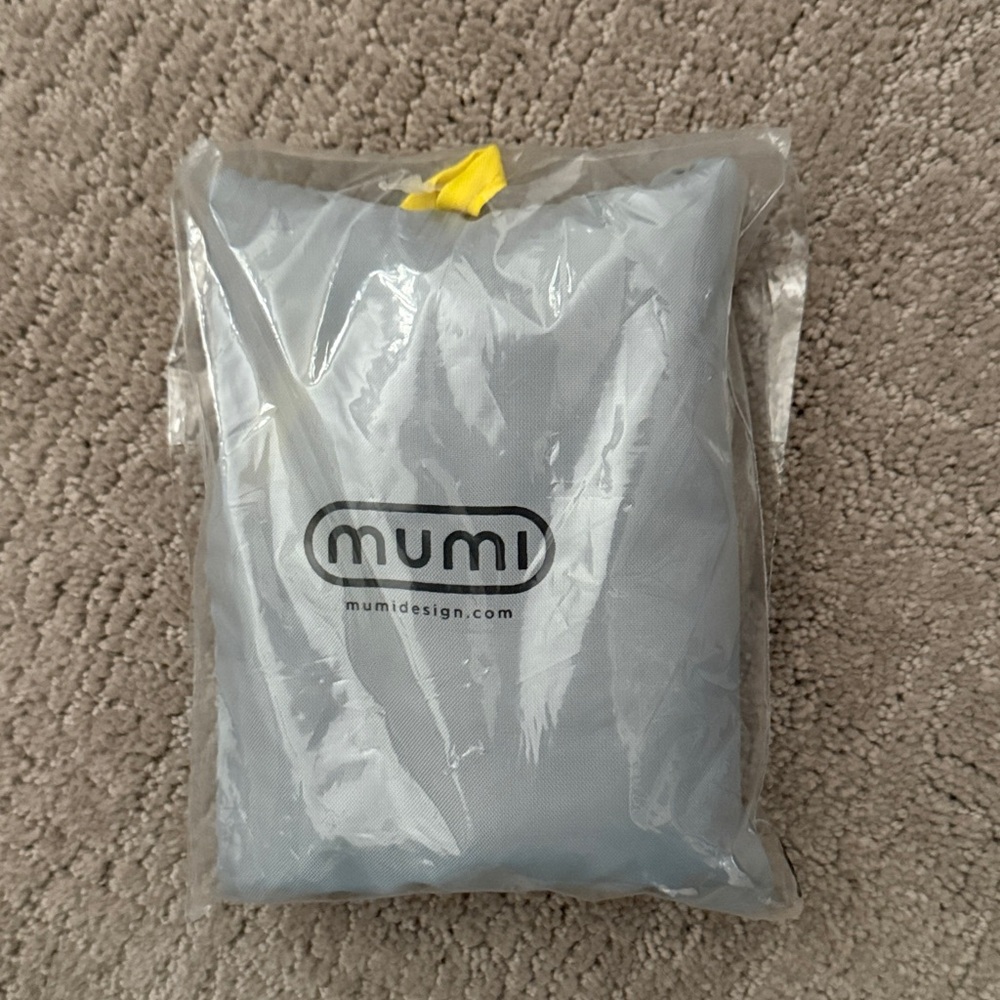 New with Tags Mumi Double Packing Tube Gray and Yellow Zipper Trim